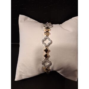 18k GF Silver And Gold Clover Bracelet With A Secure Box Lock Clasp New In Box
